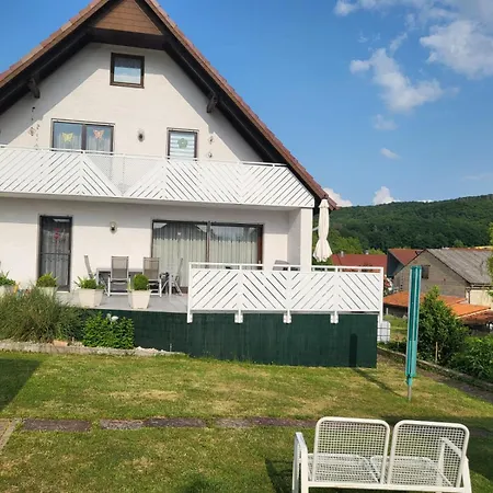 Meisenglueck - Ihr Grosses Und Komfortables In 97633 Sulzfeld-leinach * Leinach