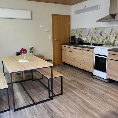 Meisenglueck - Ihr Grosses Und Komfortables In 97633 Sulzfeld-leinach Leinach